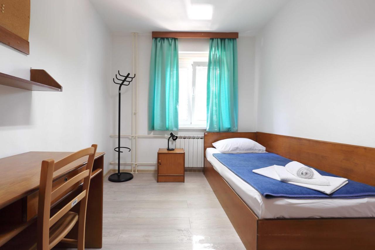 Rooms Studentsko Naselje Ivan Goran Kovacic Риека Экстерьер фото